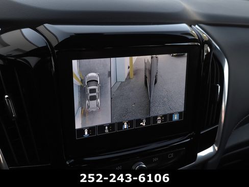 Used 2023 Chevrolet Traverse Premier image 25