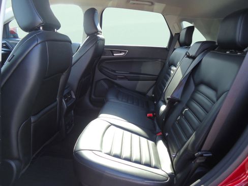 Used 2022 Ford Edge SEL w/ Convenience Package image 27