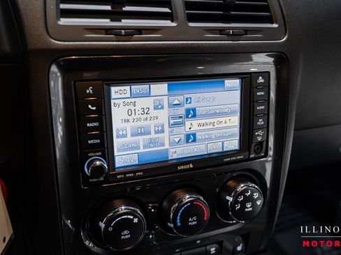 Used 2010 Dodge Challenger SRT8 w/ Special Edition Group image 22