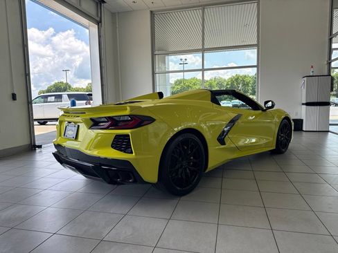 Used 2023 Chevrolet Corvette Stingray Premium Conv w/ Battery Protection Package RWD image 4