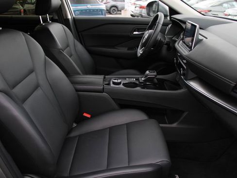 Certified 2024 Nissan Rogue SV w/ SV Premium Package AWD/4WD image 35