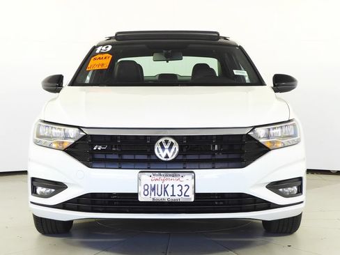 Used 2019 Volkswagen Jetta R-Line FWD image 3