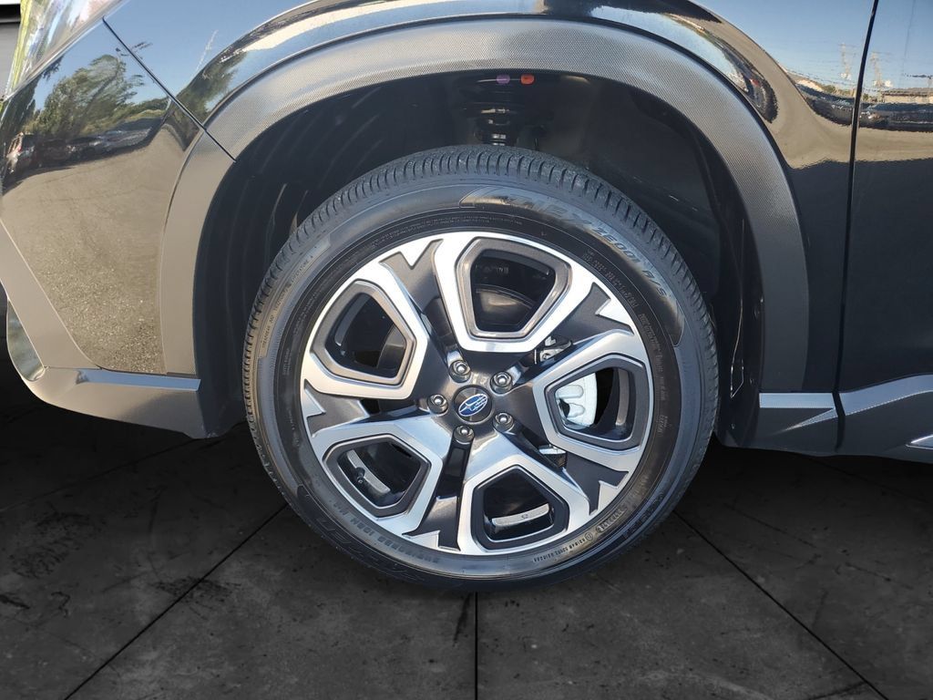 Certified 2026 Subaru Ascent Limited AWD/4WD image 14