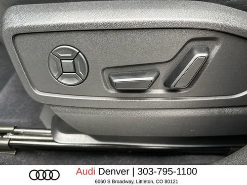 Used 2025 Audi Q5 Premium Plus w/ Premium Plus AWD/4WD image 12