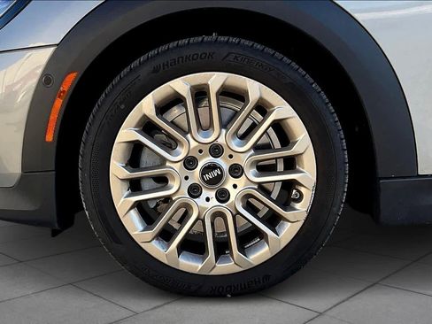 Certified 2025 MINI Cooper S image 10