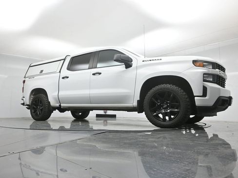 Used 2022 Chevrolet Silverado 1500 Custom w/ LPO, Blackout Package AWD/4WD image 41