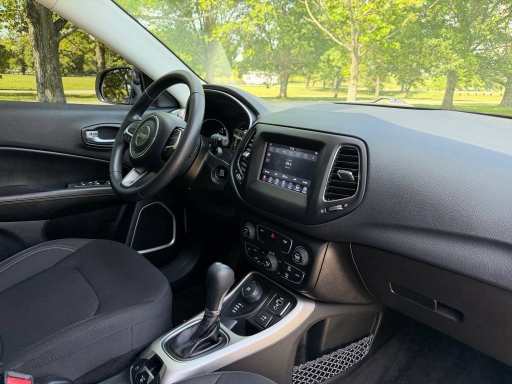 Used 2019 Jeep Compass Sport AWD/4WD image 25