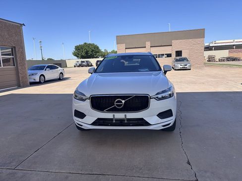 Used 2020 Volvo XC60 T6 Momentum AWD/4WD image 2