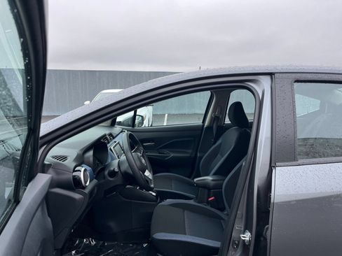 Used 2025 Nissan Versa SV FWD image 25