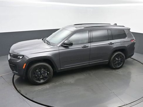 New 2026 Jeep Grand Cherokee L Laredo image 41