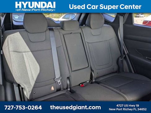 Used 2025 Hyundai Tucson SE image 8