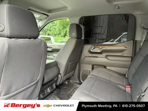 Used 2023 Chevrolet Silverado 1500 RST AWD/4WD image 5