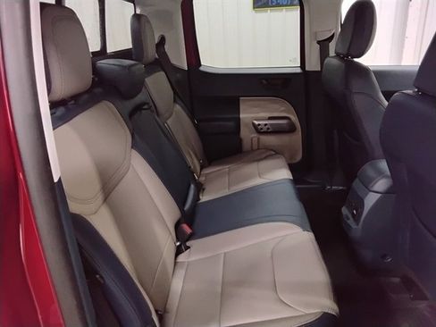 Used 2025 Ford Maverick Lariat w/ 4K Tow Package image 15