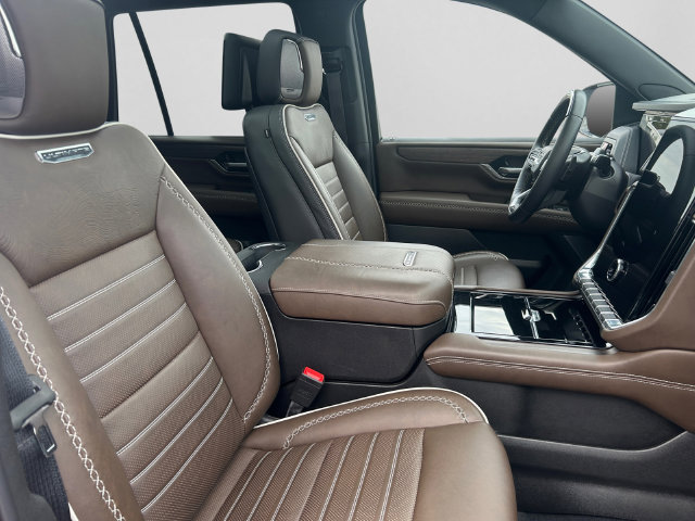 Used 2026 GMC Yukon Denali Ultimate AWD/4WD image 14