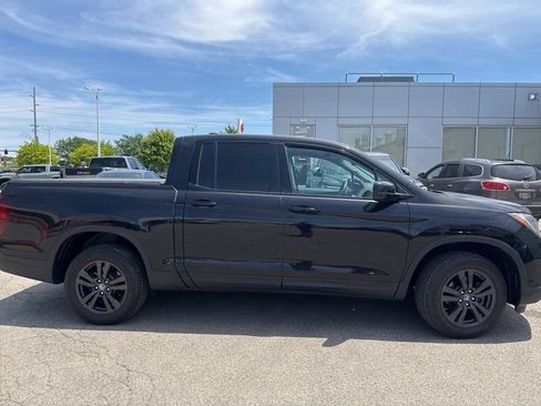 Used 2020 Honda Ridgeline Sport image 2