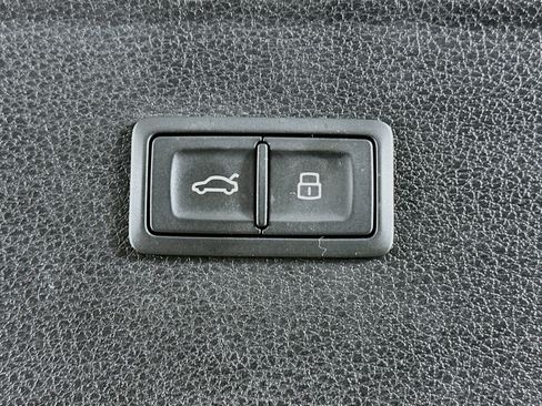 Used 2023 Audi Q5 2.0T Premium w/ Convenience Package AWD/4WD image 30