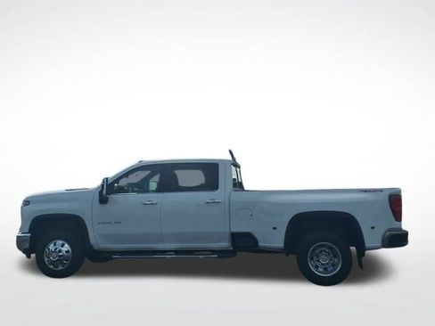 New 2026 Chevrolet Silverado 3500 LTZ w/ LTZ Convenience Package AWD/4WD image 7