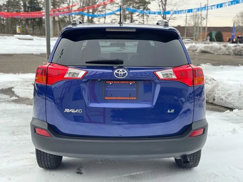 Used 2015 Toyota RAV4 LE image 4