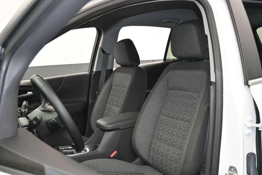 Used 2024 Chevrolet Equinox LT FWD image 10
