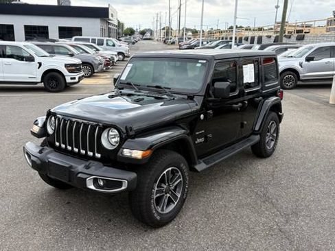 Used 2023 Jeep Wrangler Unlimited Sahara AWD/4WD image 1
