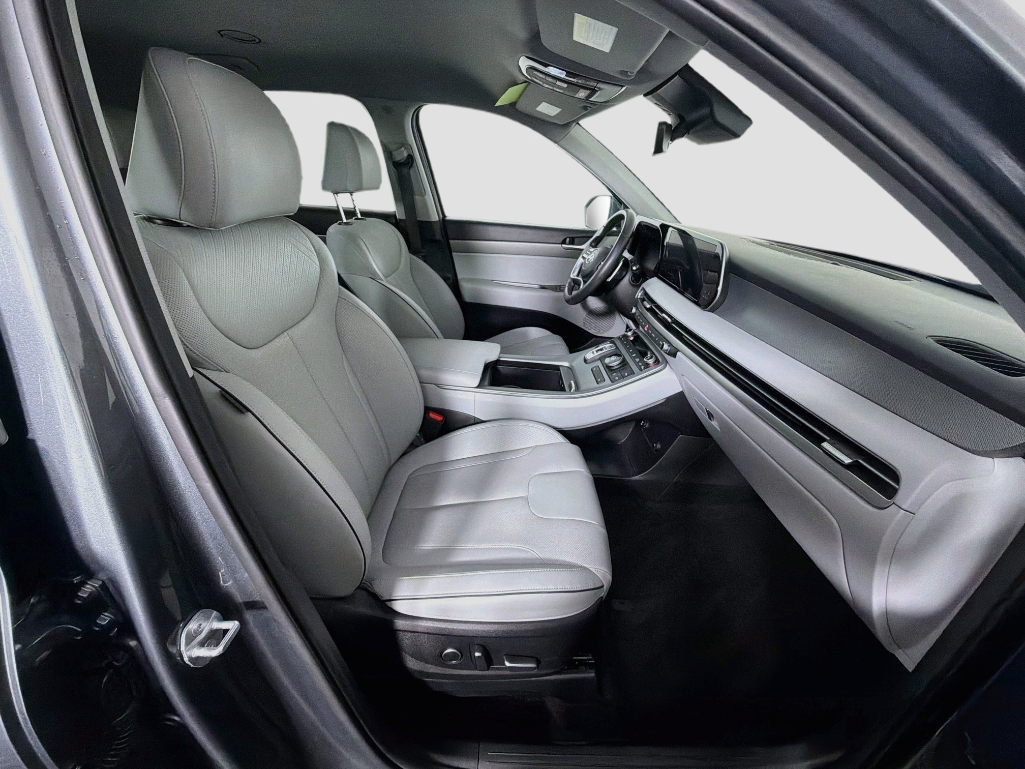 Used 2025 Hyundai Palisade SEL FWD image 34