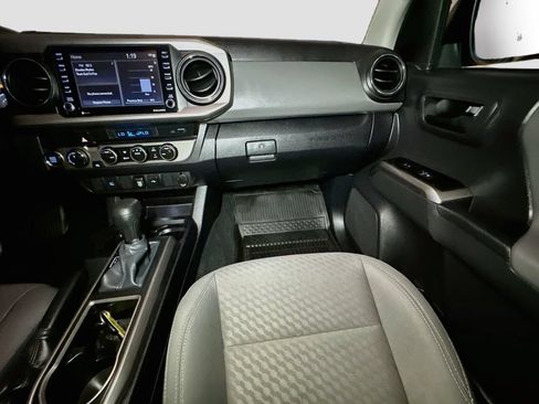 Used 2023 Toyota Tacoma SR5 w/ Black Out Package (TMS) AWD/4WD image 25