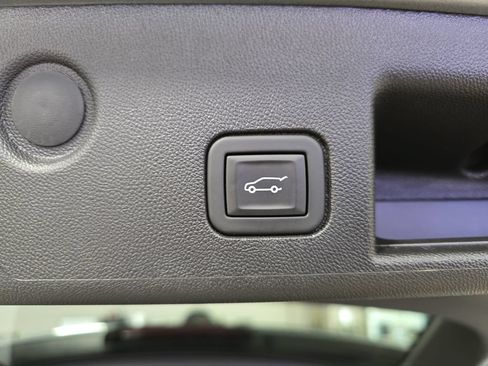 Used 2024 Chevrolet Equinox LT AWD/4WD image 13