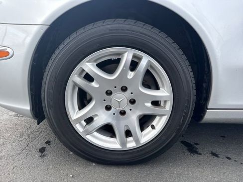 Used 2004 Mercedes-Benz E 320 4MATIC Sedan image 19