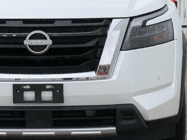 Used 2025 Nissan Pathfinder Platinum w/ Cargo Package FWD image 16