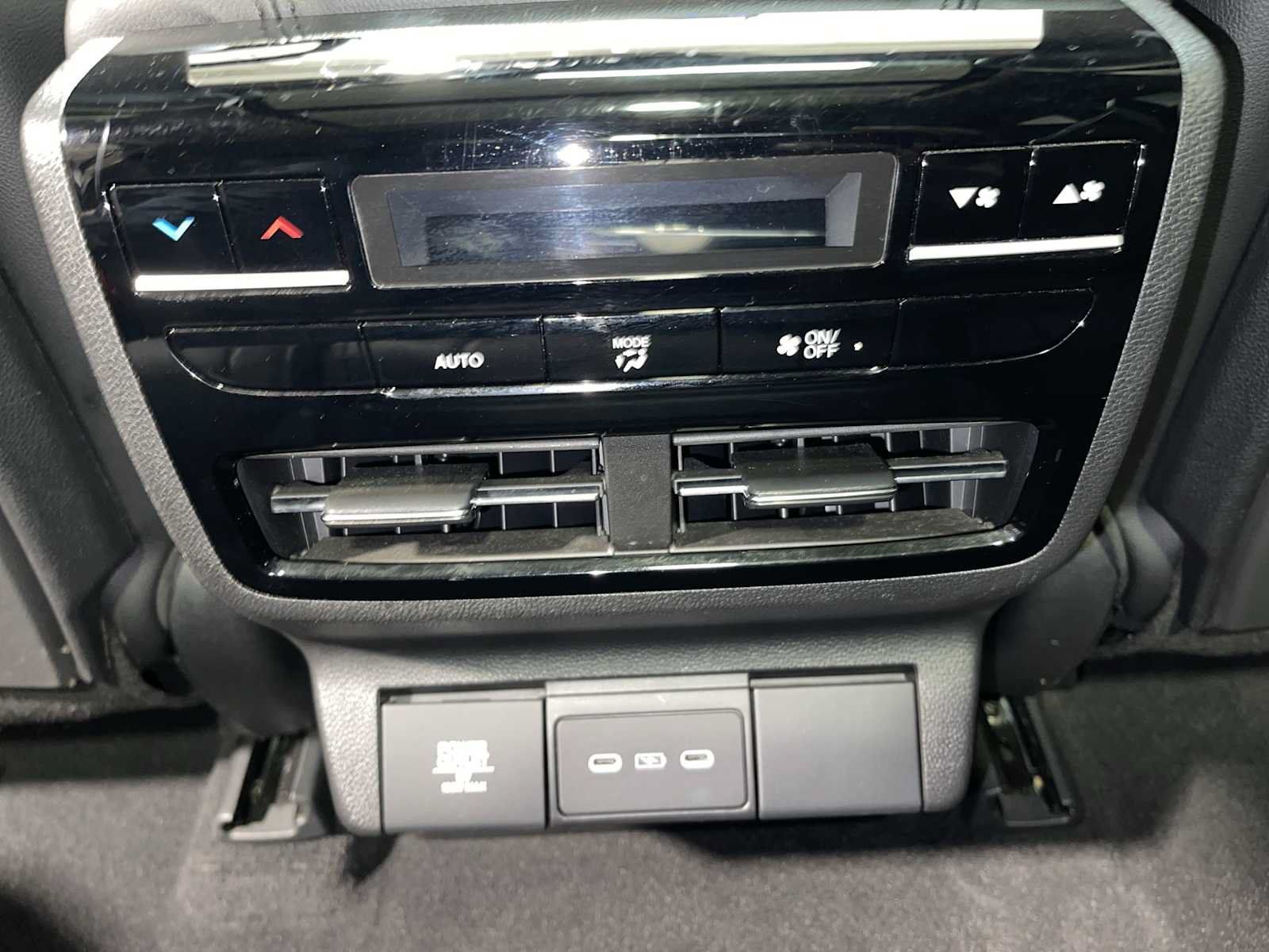 Used 2025 Acura MDX SH-AWD image 25