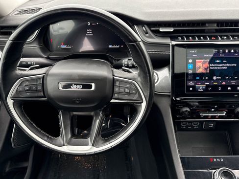 Used 2021 Jeep Grand Cherokee L Laredo w/ Luxury Tech Group I image 14