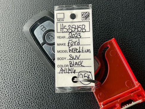 Used 2023 Ford Expedition Limited image 43