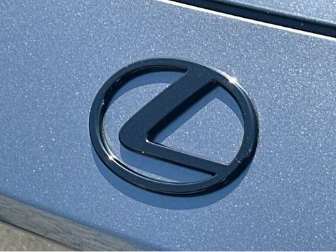 New 2026 Lexus ES 350e FWD image 40