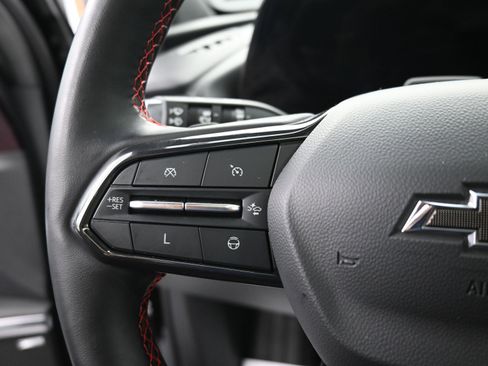 Used 2024 Chevrolet Traverse RS FWD image 12