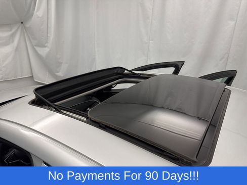 Used 2022 Chevrolet Malibu LT FWD image 29