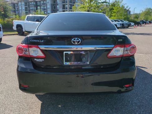 Used 2011 Toyota Corolla LE image 5