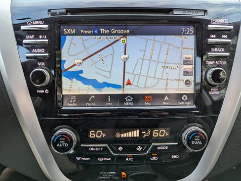 Used 2015 Nissan Murano SL FWD image 12