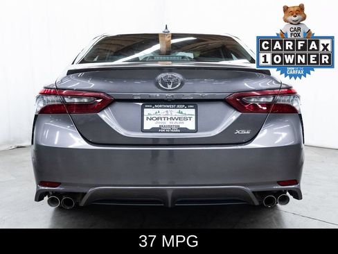 Used 2024 Toyota Camry XSE FWD image 5