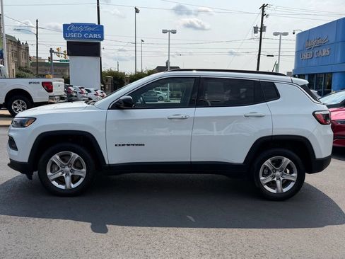 Used 2023 Jeep Compass Latitude w/ Convenience Group AWD/4WD image 27