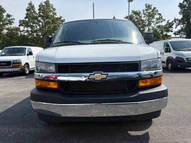 Used 2025 Chevrolet Express 2500 w/ Driver Convenience Package RWD image 15