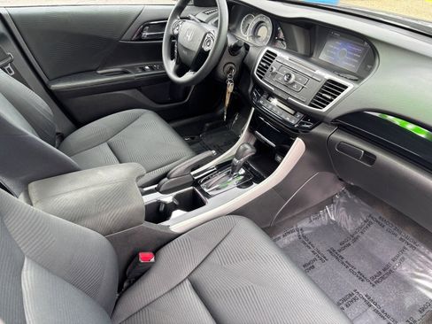 Used 2016 Honda Accord LX image 13