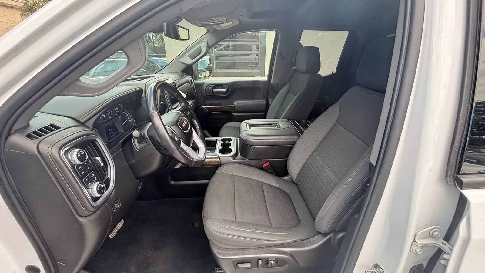 Used 2021 GMC Sierra 1500 Elevation w/ X31 Off-Road Package AWD/4WD image 9