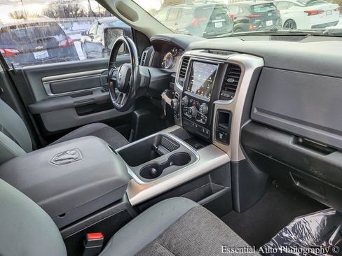 Used 2018 RAM 1500 Big Horn image 30