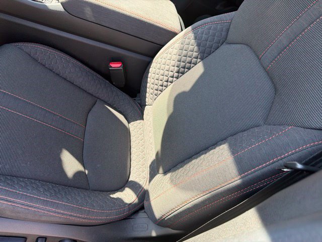 Used 2025 Honda Pilot Sport image 17
