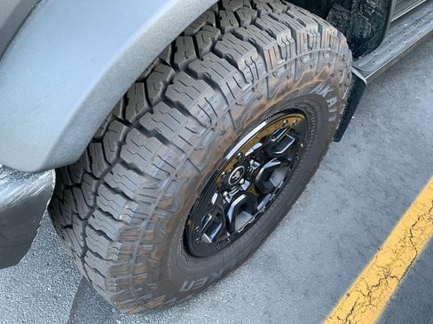 Used 2022 Ford Bronco Outer Banks w/ Sasquatch Package AWD/4WD image 2