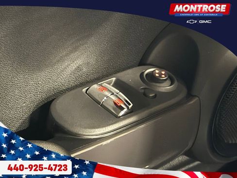 Used 2020 MINI Cooper 2-Door Hardtop FWD image 29