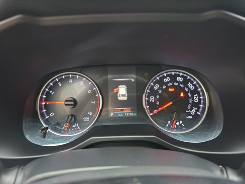 Used 2020 Toyota RAV4 LE FWD image 19