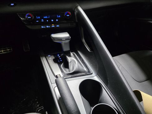 Certified 2025 Hyundai Elantra Sport FWD image 27