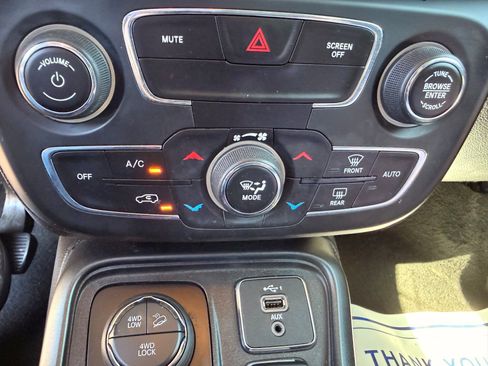 Used 2020 Jeep Compass Trailhawk AWD/4WD image 15