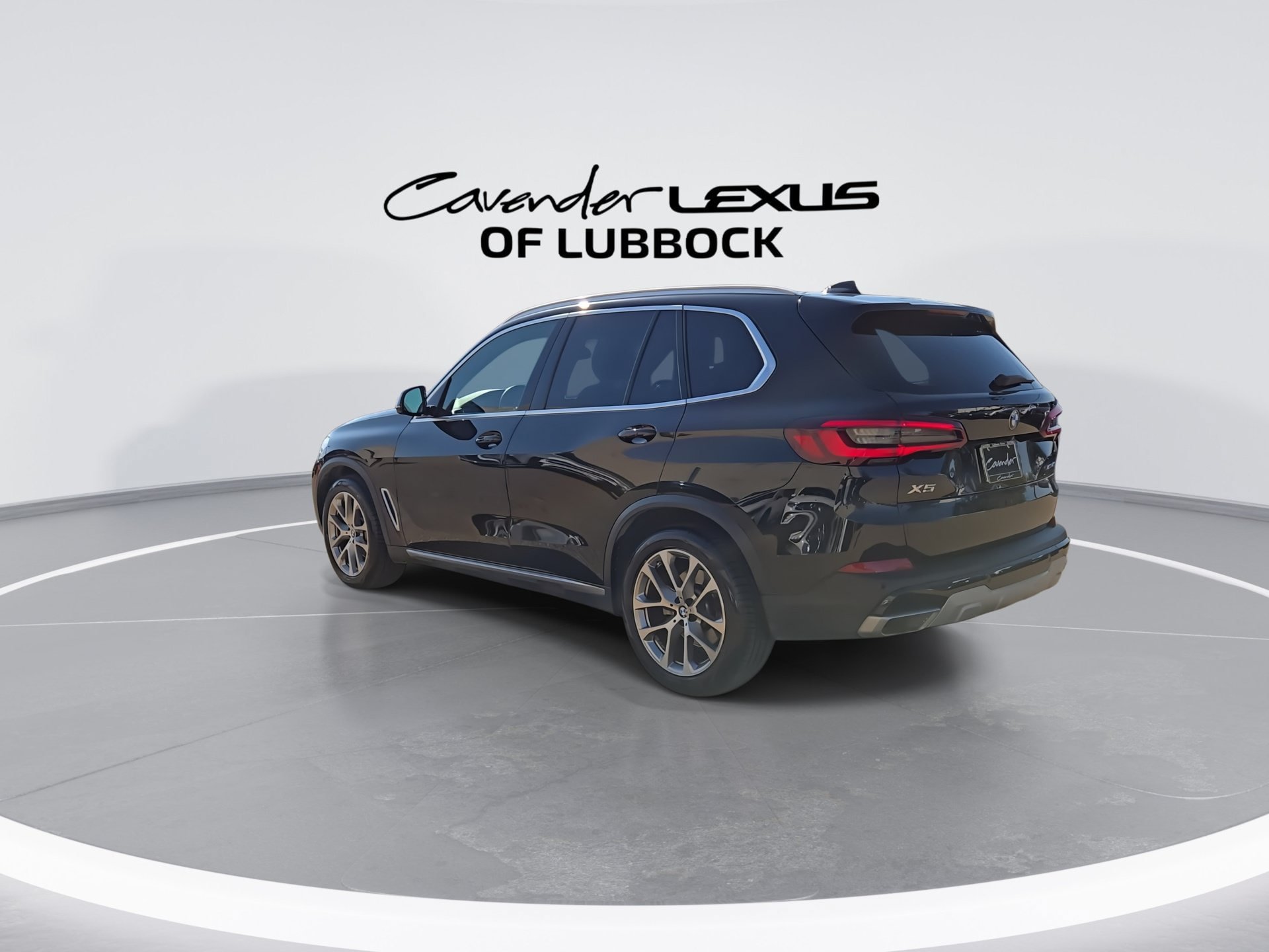 Used 2022 BMW X5 xDrive40i w/ Premium Package AWD/4WD image 6